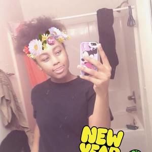 Meet your Posher, Leila